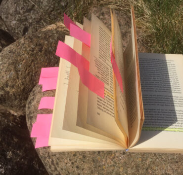 Aufgeschlagenes Buch